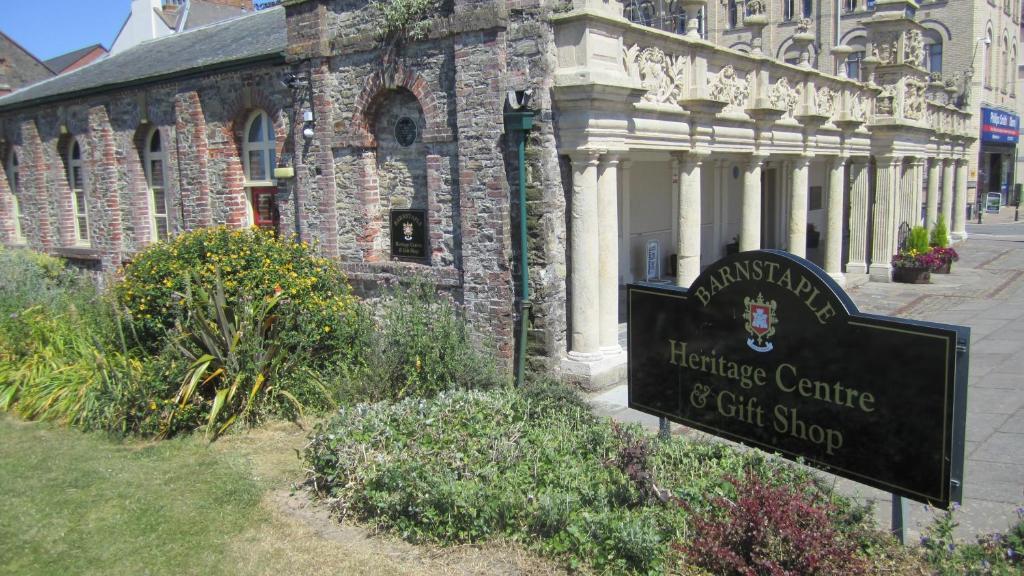 Yeo Dale Hotel バーンスタプル エクステリア 写真